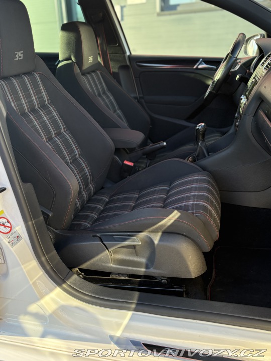 Volkswagen Golf GTI 35 Edition 2012