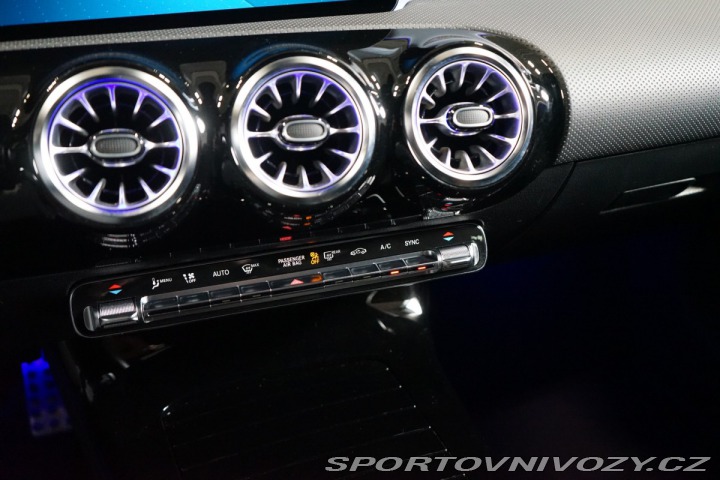 Mercedes-Benz CLA 200*AMG*DISTRONIC*KEYLESS 2023