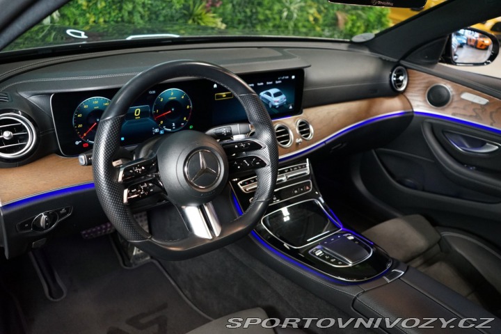 Mercedes-Benz E 400d*4M*360*NEZ.TOP*ŠÍBR* 2020