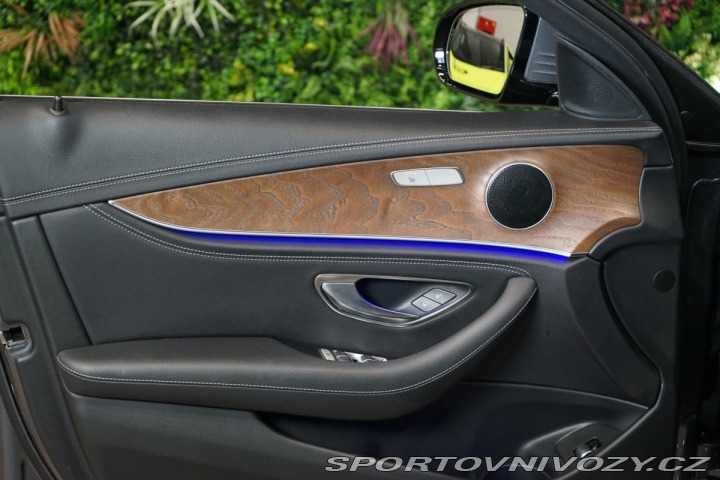 Mercedes-Benz E 400d*4M*360*NEZ.TOP*ŠÍBR* 2020