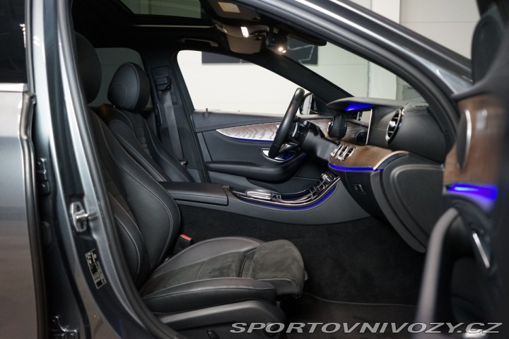 Mercedes-Benz E 400d*4M*360*NEZ.TOP*ŠÍBR* 2020