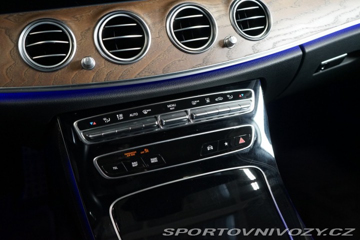 Mercedes-Benz E 400d*4M*360*NEZ.TOP*ŠÍBR* 2020