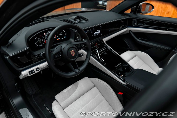 Porsche Panamera 4 E-hybrid, Inno, ActiveR 1800