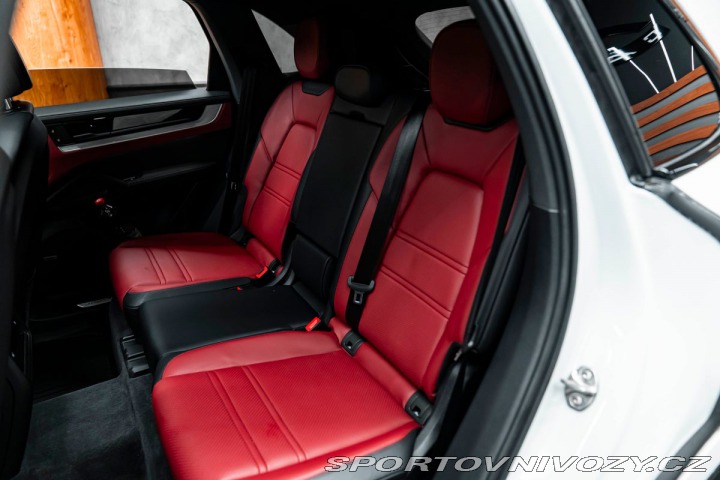 Porsche Cayenne PANO, HD-MATRIX, INNO, VÝ 1800