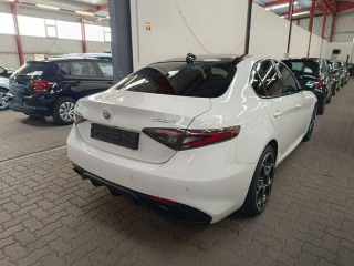 Alfa Romeo Giulia 2.0 Turbo 16V 206kW Veloc 2024