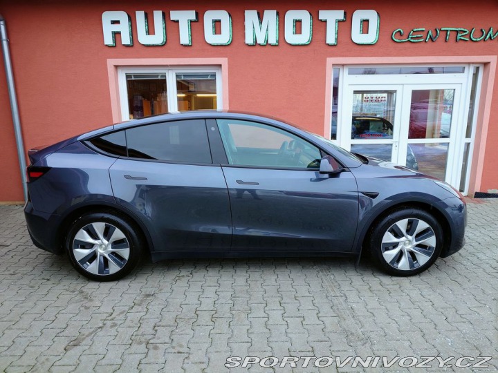 Tesla Model Y Long Range Dual Motor 378 2022