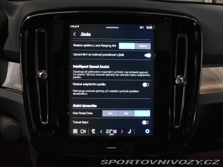 Volvo Ostatní modely EX40 0,0 TWIN MOTOR PLUS 2025