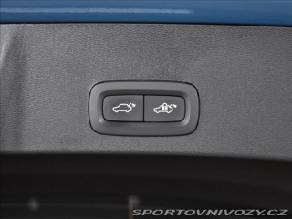 Volvo Ostatní modely EX40 0,0 TWIN MOTOR PLUS 2025