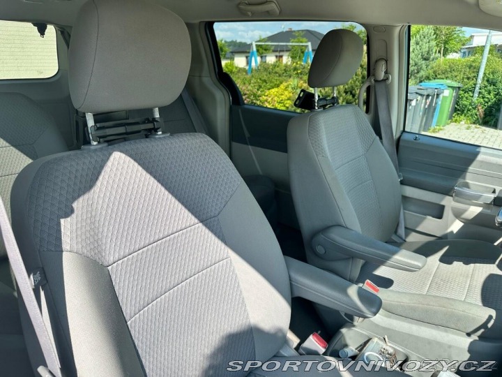 Chrysler Ostatní modely Town & Country 3,8   V6 148Kw BENZIN+LPG 2007
