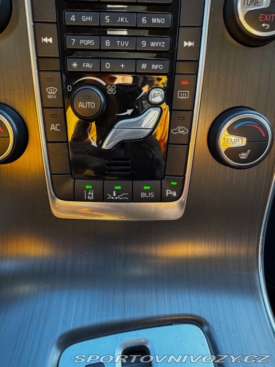 Volvo S60 2,0 2010, 120 kW, 169 0 2010