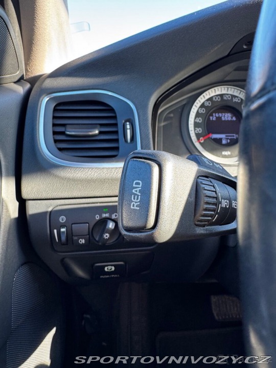 Volvo S60 2,0 2010, 120 kW, 169 0 2010