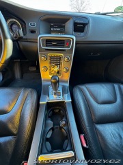 Volvo S60 2,0   2010, 120 kW, 169 0 2010