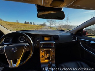 Volvo S60 2,0   2010, 120 kW, 169 0 2010