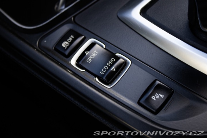 BMW 3 330d xDrive M Sport A/T 2015