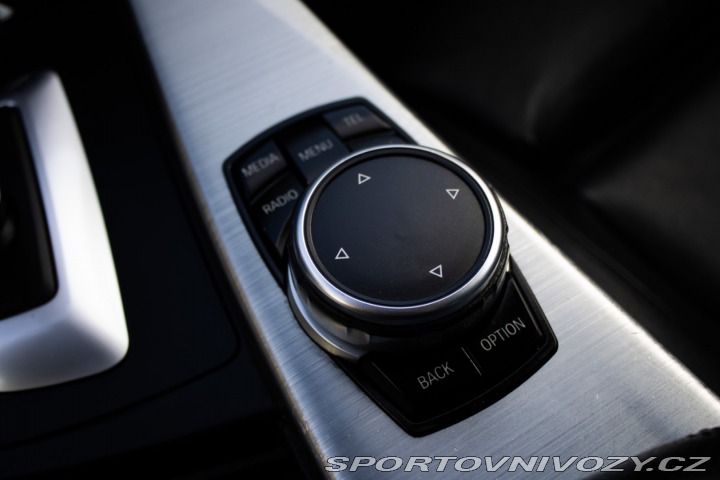 BMW 3 330d xDrive M Sport A/T 2015