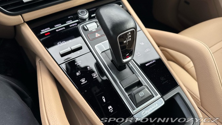 Porsche Cayenne E-Hybrid 2021