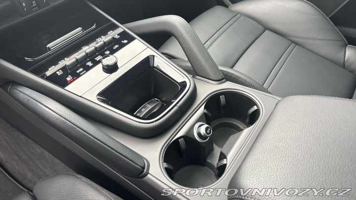 Porsche Cayenne Coupé 2025