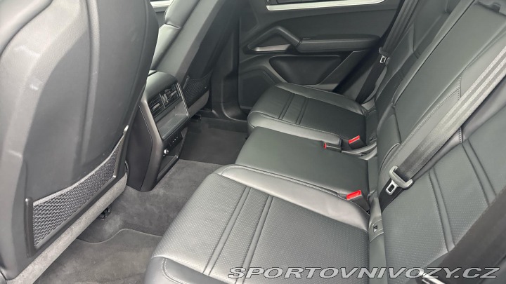 Porsche Cayenne Coupé 2025