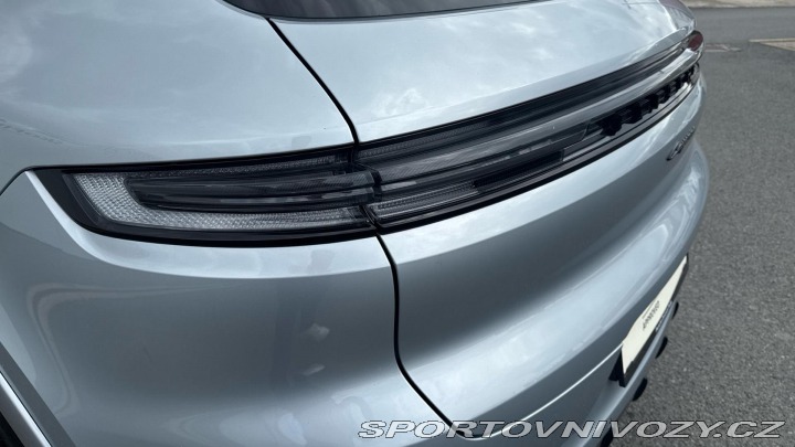 Porsche Cayenne E-Hybrid 2024