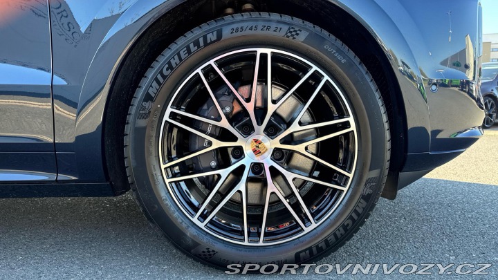 Porsche Cayenne E-Hybrid Coupé 2025