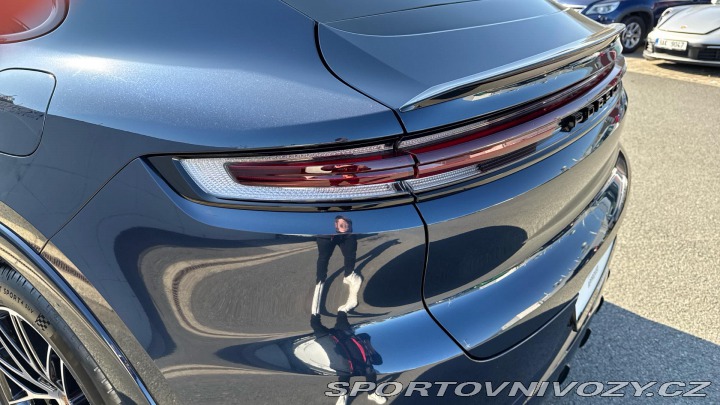 Porsche Cayenne E-Hybrid Coupé 2025