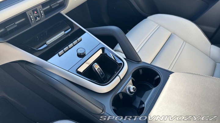 Porsche Cayenne E-Hybrid Coupé 2025