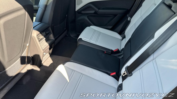 Porsche Cayenne E-Hybrid Coupé 2025