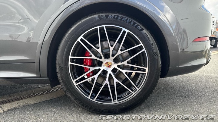 Porsche Cayenne S E-Hybrid 2025