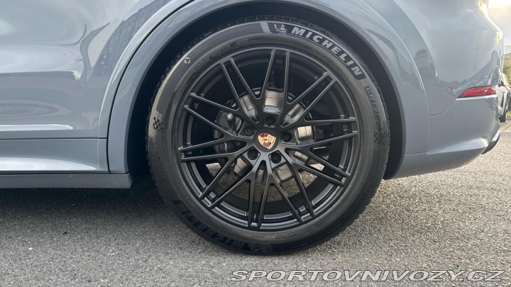 Porsche Cayenne Coupé 2025