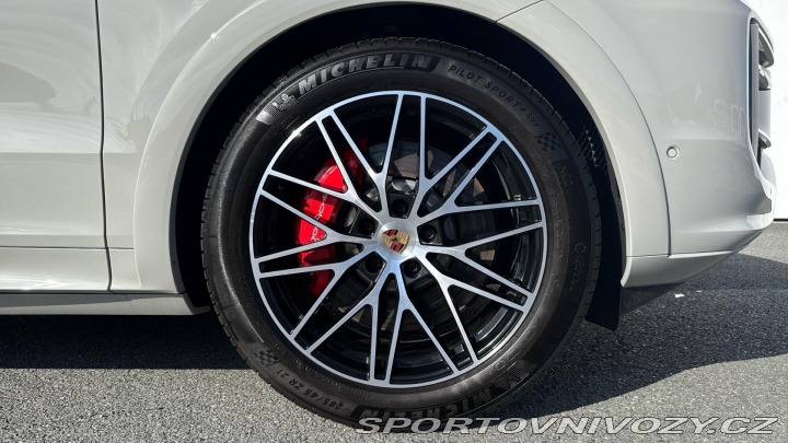 Porsche Cayenne S 2025