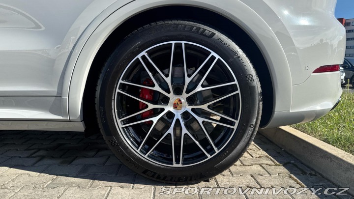 Porsche Cayenne S 2025