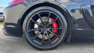 Porsche Cayman GT4 2016