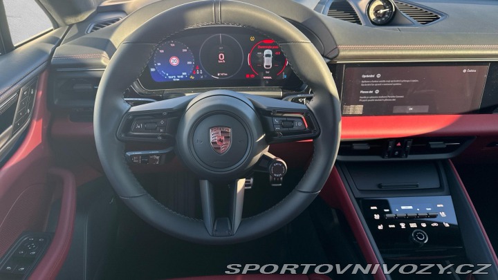 Porsche Macan Turbo 2025