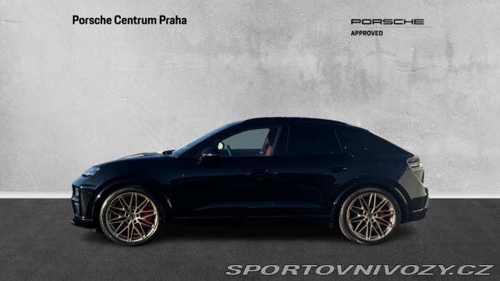 Porsche Macan Turbo 2025