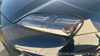 Porsche Macan Turbo 2025