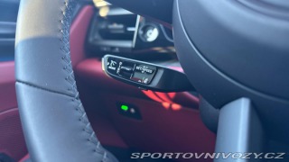 Porsche Macan Turbo 2025