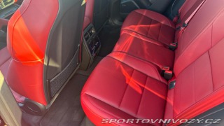 Porsche Macan Turbo 2025