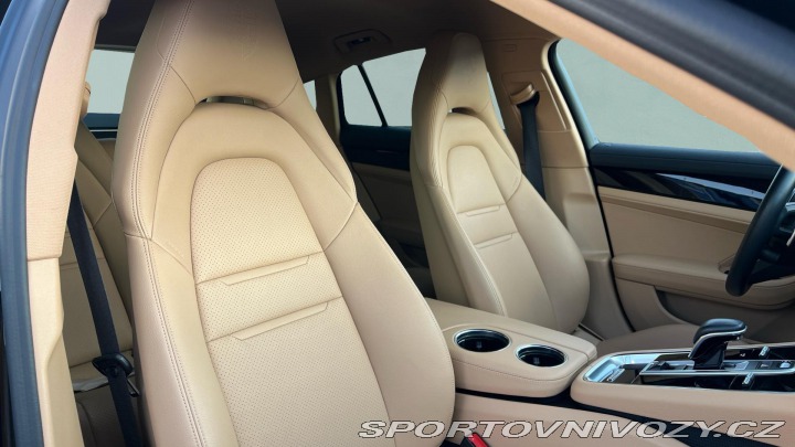 Porsche Panamera 4 E-Hybrid 2021