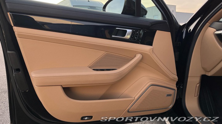 Porsche Panamera 4 E-Hybrid 2021