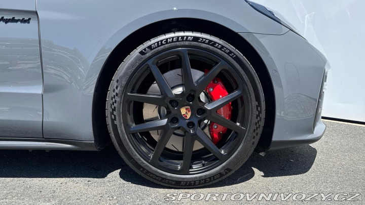 Porsche Panamera 4S E-Hybrid 2025