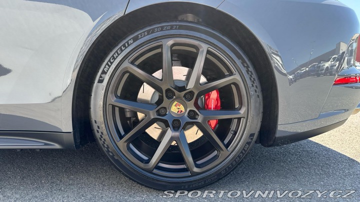 Porsche Panamera 4S E-Hybrid 2025