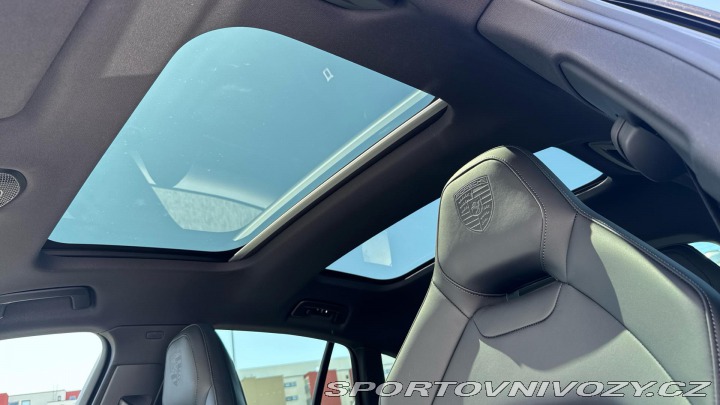 Porsche Panamera 4S E-Hybrid 2025