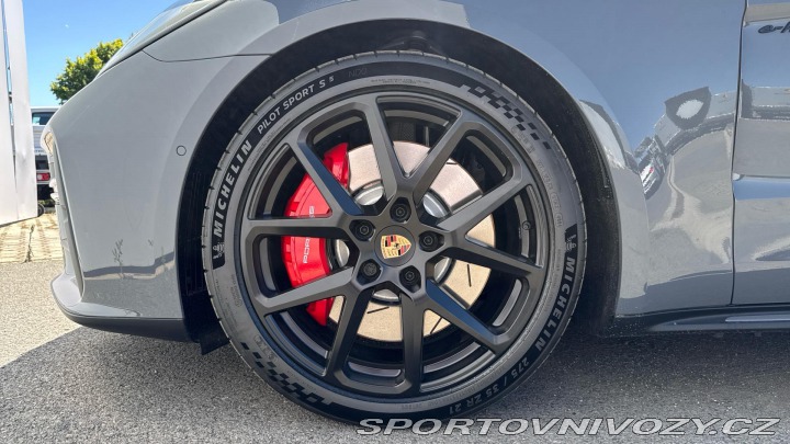 Porsche Panamera 4S E-Hybrid 2025