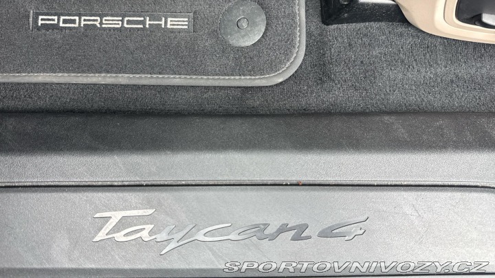 Porsche Taycan 4 Cross Turismo 2022