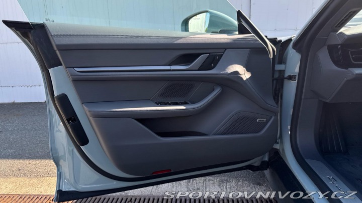 Porsche Taycan  2025