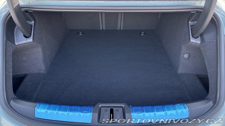 Porsche Taycan  2025