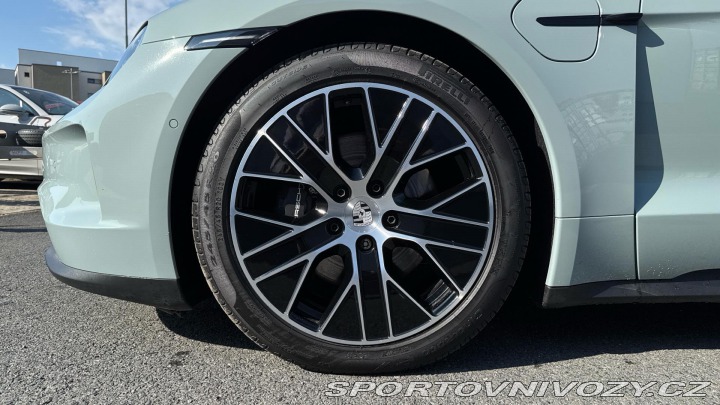 Porsche Taycan  2025