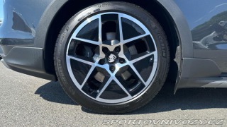 Porsche Taycan 4 Cross Turismo 2025