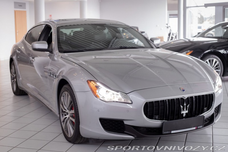 Maserati Quattroporte 