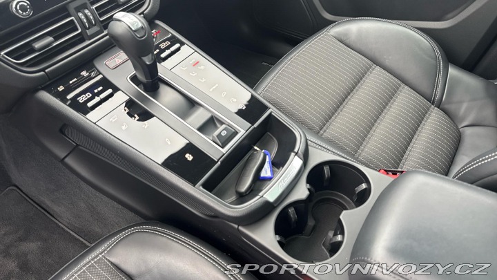 Porsche Macan T 2022